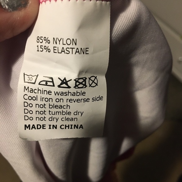 Neon pink and black cut out one piece - Picture 8 of 8